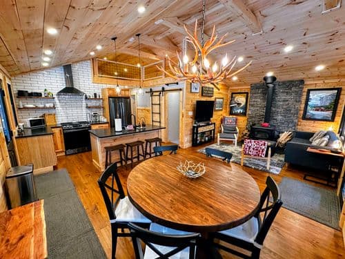 Serenity Log Retreat - Image 1