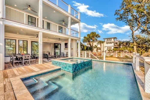 Palm Paradise - Image 1