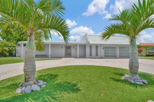 Knoll Ridge House - Image 1