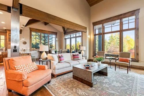 Gallivan Chalet - Image 2