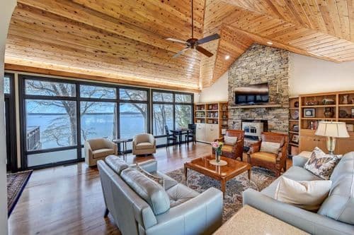 Landover Lodge - Image 1