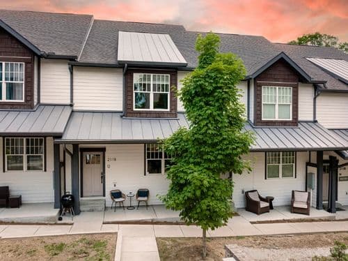 Waverly Residence - Image 2