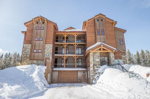 Elkhorn Luxury Retreat - Image 1