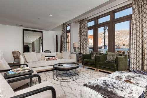 Penthouse on Main Unit F - Image 1