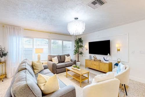 Sandy Sunset House - Image 1