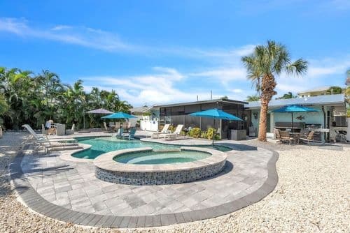 Bayside Bliss - Image 1