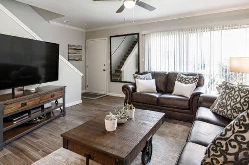 Rustic Modern Townhouse - Image 2