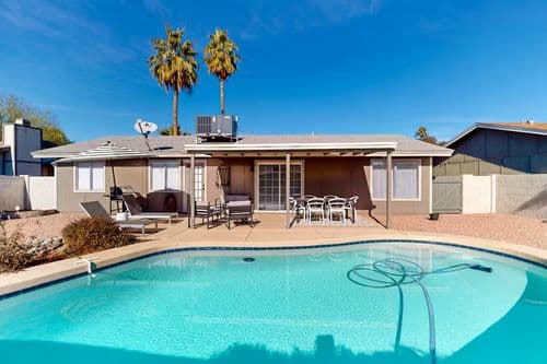 Grand Palms - Image 1