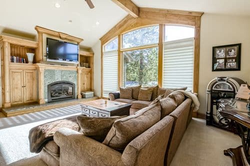 Alpine Luxury Home - Image 2
