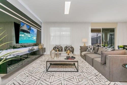 Target Boulevard Villa - Image 1