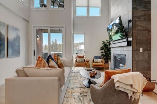 Arrow Luxury Loft #219 - Image 1