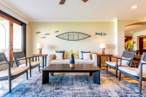 Palms Mansion - Image 1