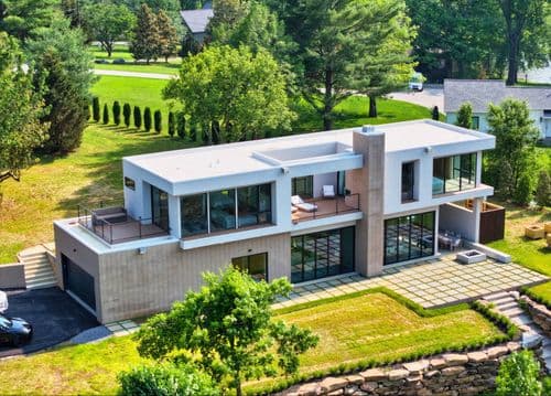 Nashville Lakeside Modern - Image 2