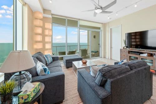 Sapphire Residence - Image 1