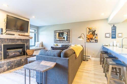 Plaza Condo #1403 - Image 2