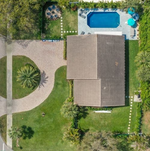 Lighthouse Point House - Image 2