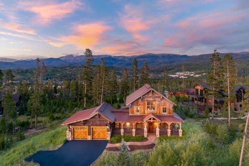 Leland Creek Luxury Home - Image 1