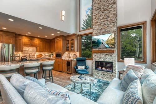 Slopeside Vista Loft - Image 2