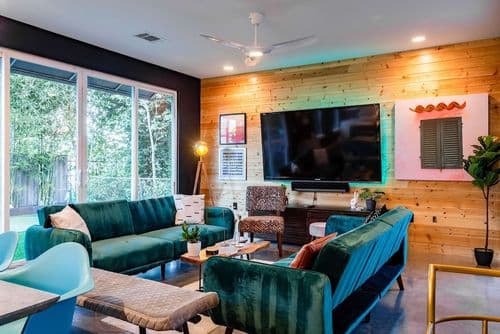 Modern ATX Mansion - Image 1