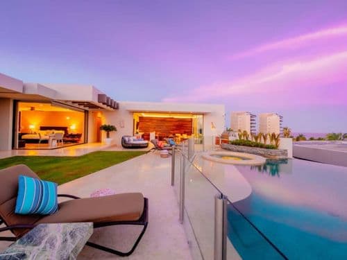 Villa Blue Sea - Image 1