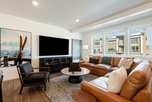 Alpine Pointe of View - Image 1