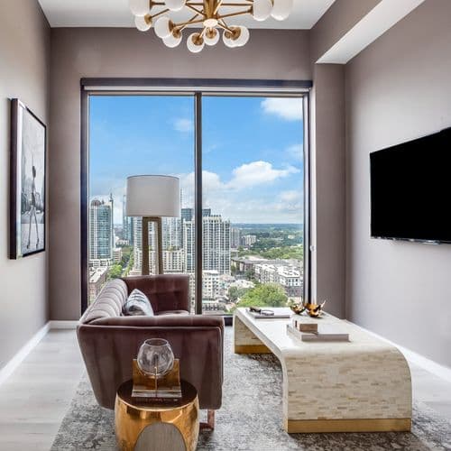 Cityscape Retreat - Image 1
