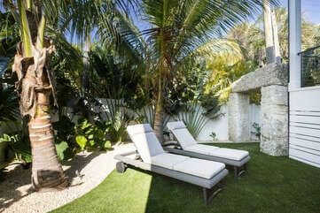 Surf-Side Beach House - Image 44