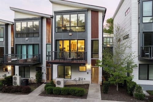 Ninth Avenue Modern Retreat - Image 1