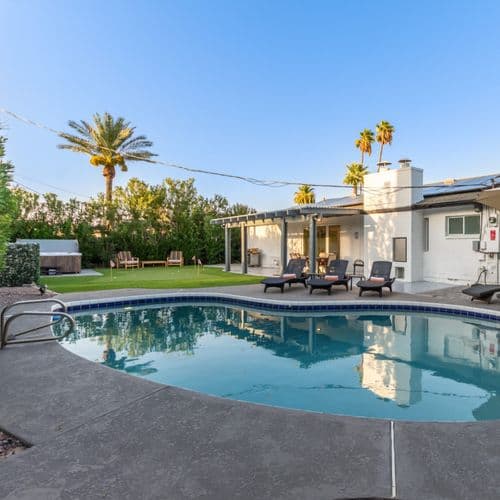 Ochenta Modern Poolhouse - Image 1