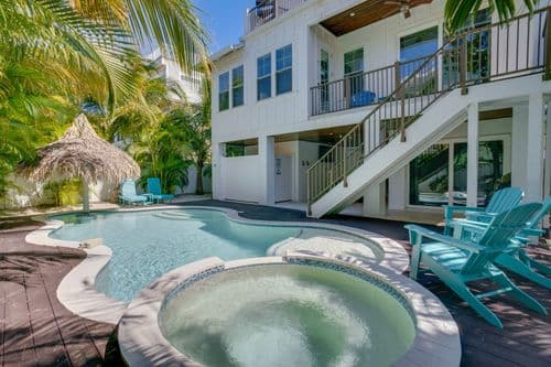 Portside Paradise House - Image 1