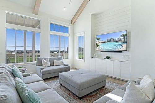 Pelican's Perch - Image 2