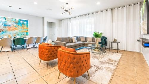 Bright Lakeview Villa #1671 - Image 1
