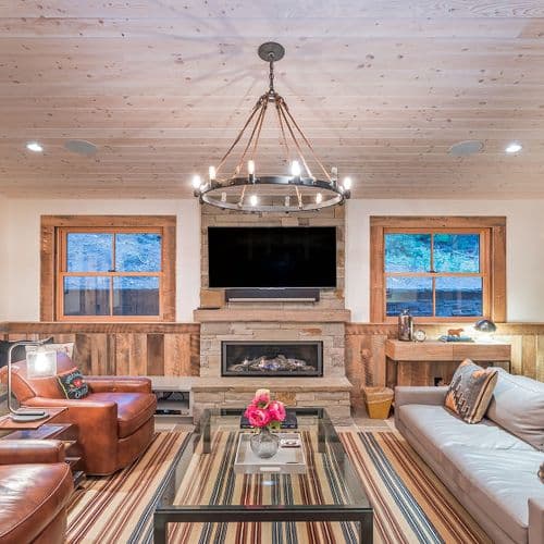 Yellow Brick Cabin - Image 1