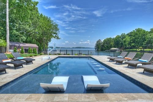 Bright Water Cove - Image 2