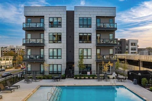 Modern Midtown Apartments - Image 1
