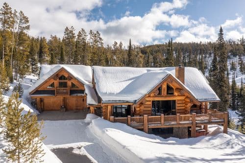 Moon Rider Ski Lodge - Image 1