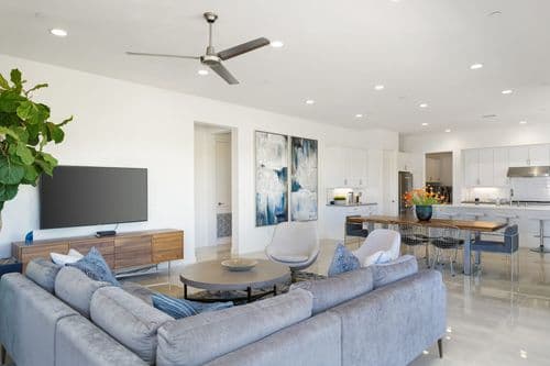 Stay Savvy in Palm Desert - Image 2
