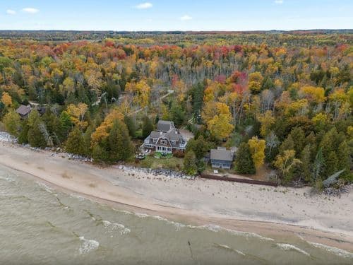 Goettelman's Lake House - Image 81