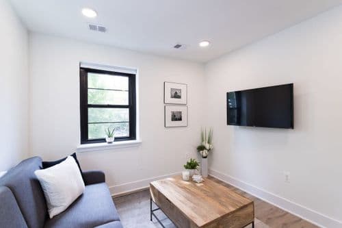 Uplifted Retreat Residence - Image 1