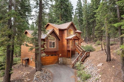 Modern Lake Tahoe Retreat - Image 1