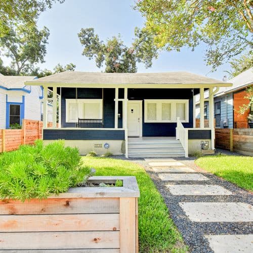 Designer Bungalow - Image 1