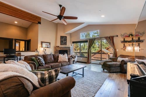 Winter Pinecrest - Image 1