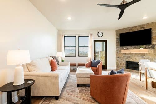 Mayflower Lakeside #45-202 - Image 1