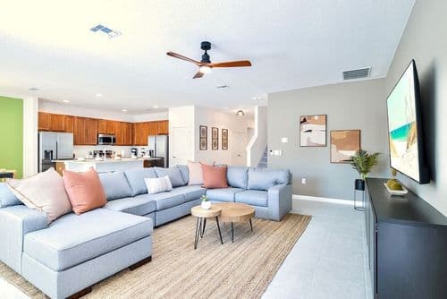 Grand Play Mansion - Image 1