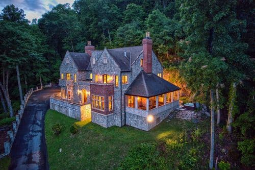 The Castle at Valle Crucis - Image 2