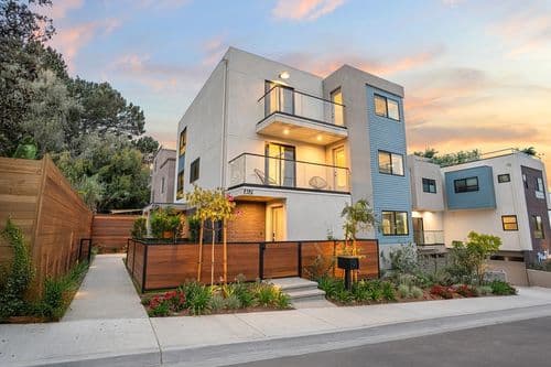 Point View Luxe - Image 1