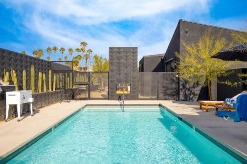 Blackhaus B10 - Image 1