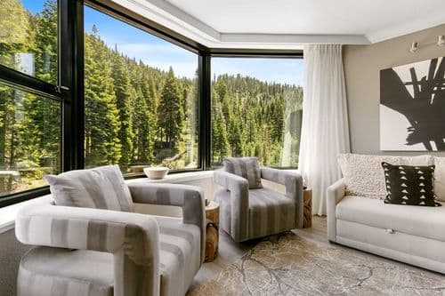 Everline Condo #400 - Image 2