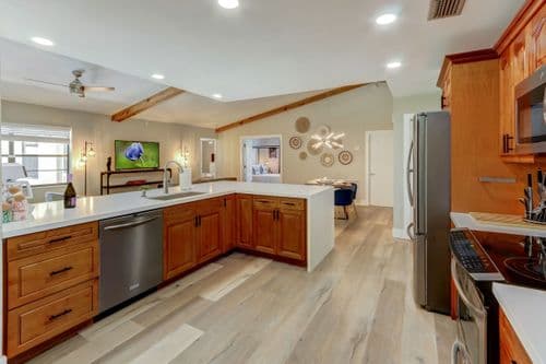 Sunrise House - Image 2