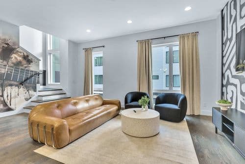 City Jam House - Image 2